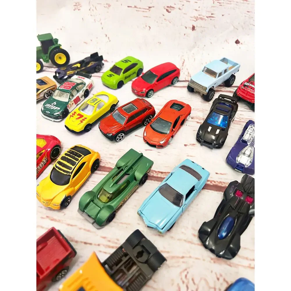 HOT WHEELS & MATCHBOX Diecast Car Lot 33 Mixed Variety Trucks Racing Classics